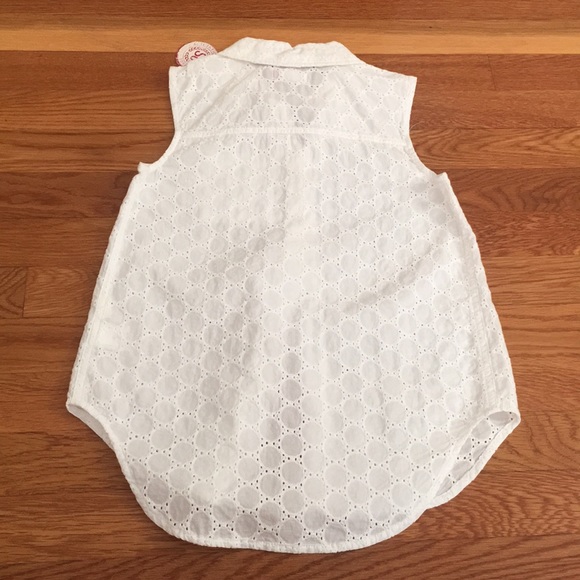 Button down top - Picture 2 of 5